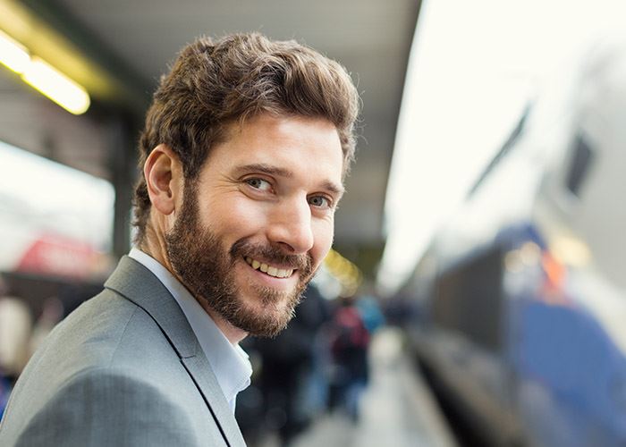 Junalla lentokentälle